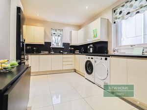 Photo 17- click for photo gallery